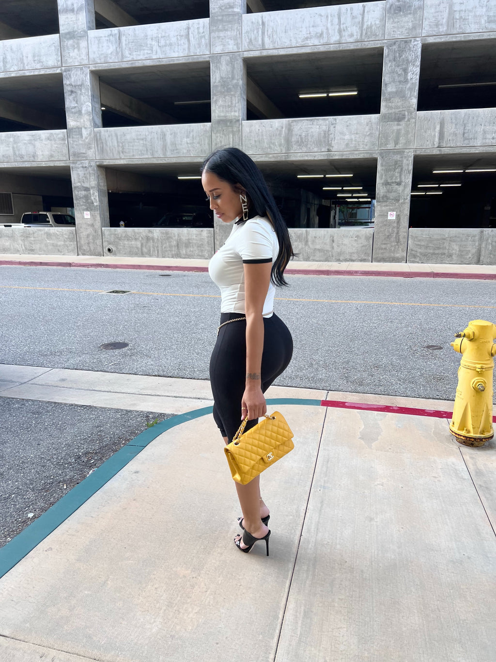 Blackout Stretch Capri